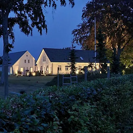 ベッド・アンド・ブレックファスト Birkelund オテルプ